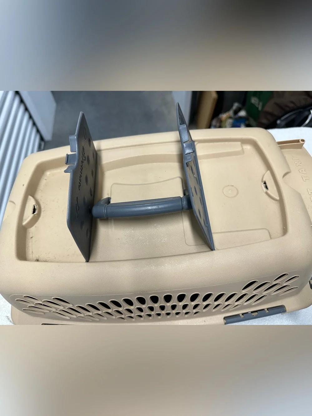 PETMATE PET TAXI Dog Cat Travel Carrier Hardsided Transport Animal Crate Small